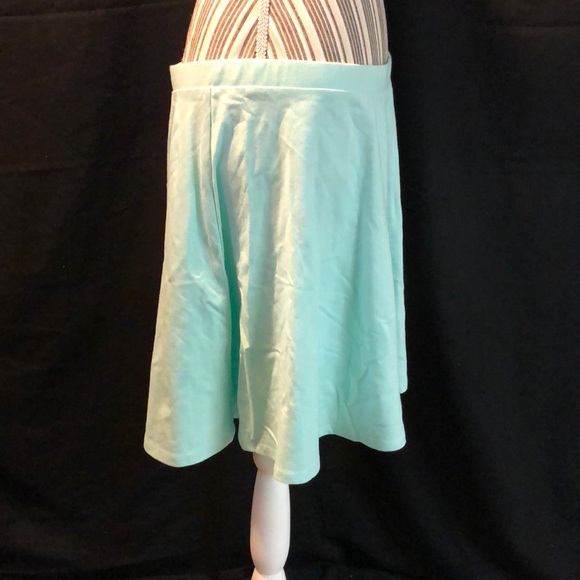 ๐ Light Blue Skirt - XL - No Boundaries - Picture 2 of 5